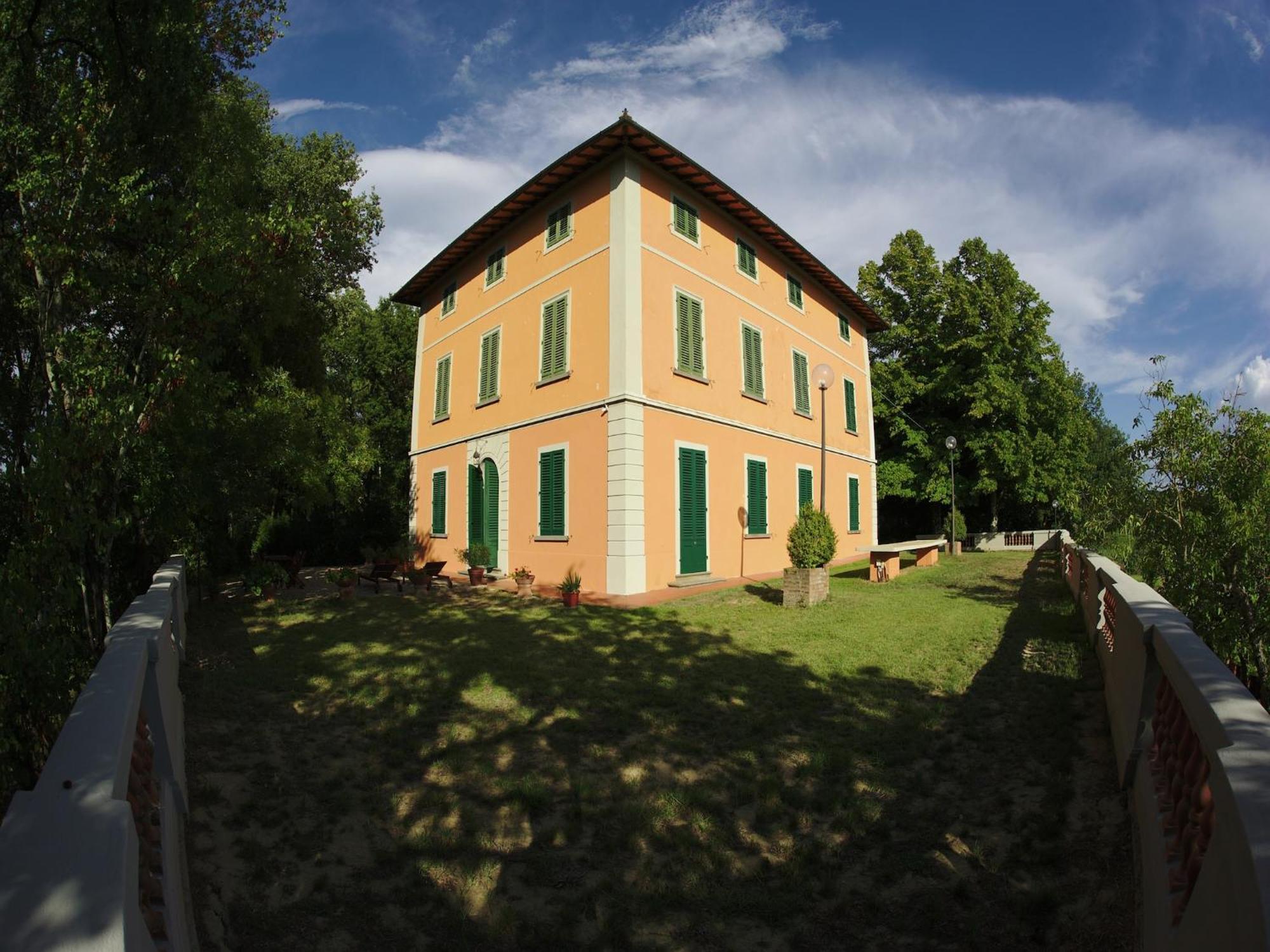 Lovely Holiday Home In Montefiridolfi With Hill View Extérieur photo