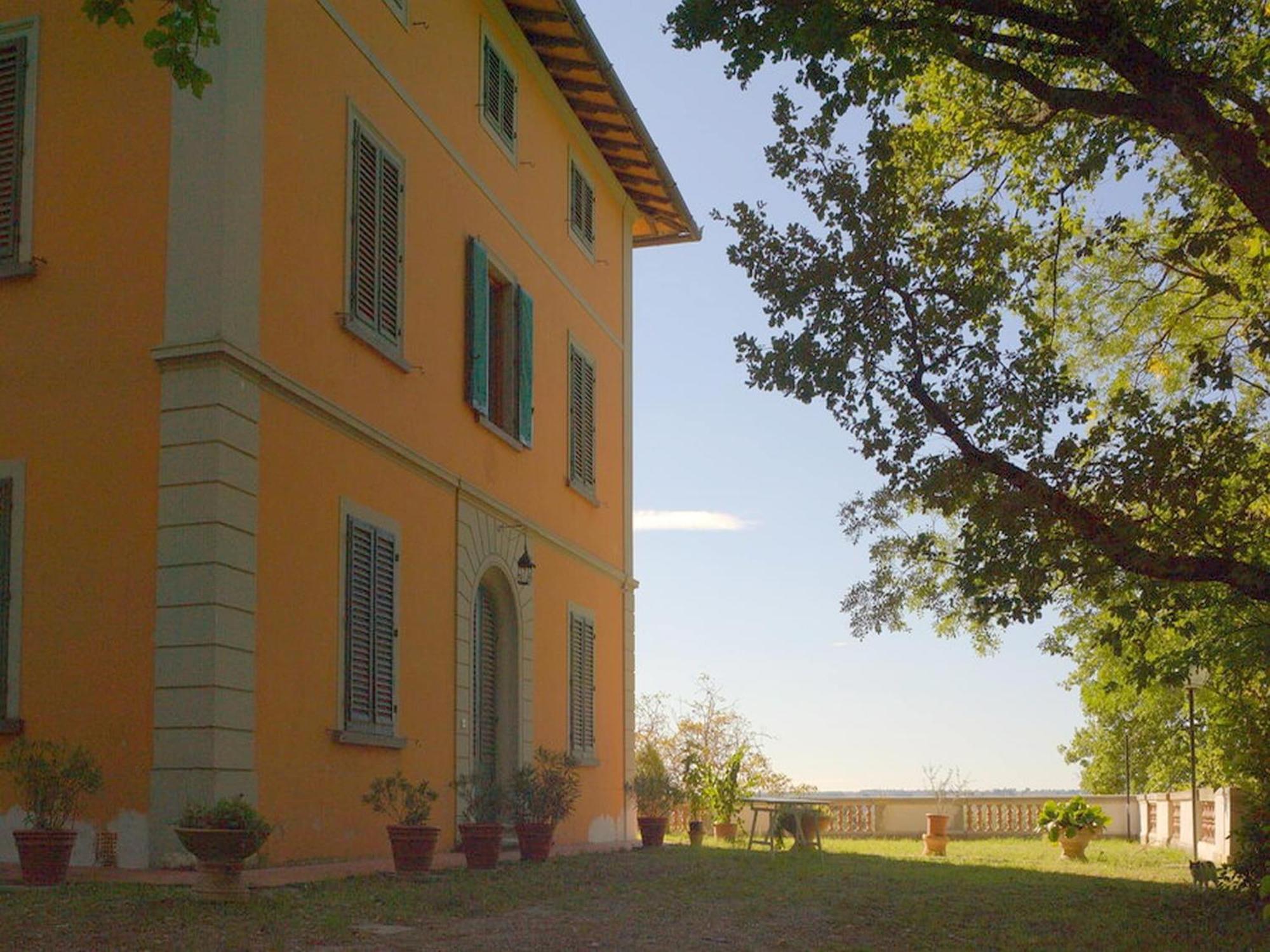 Lovely Holiday Home In Montefiridolfi With Hill View Extérieur photo