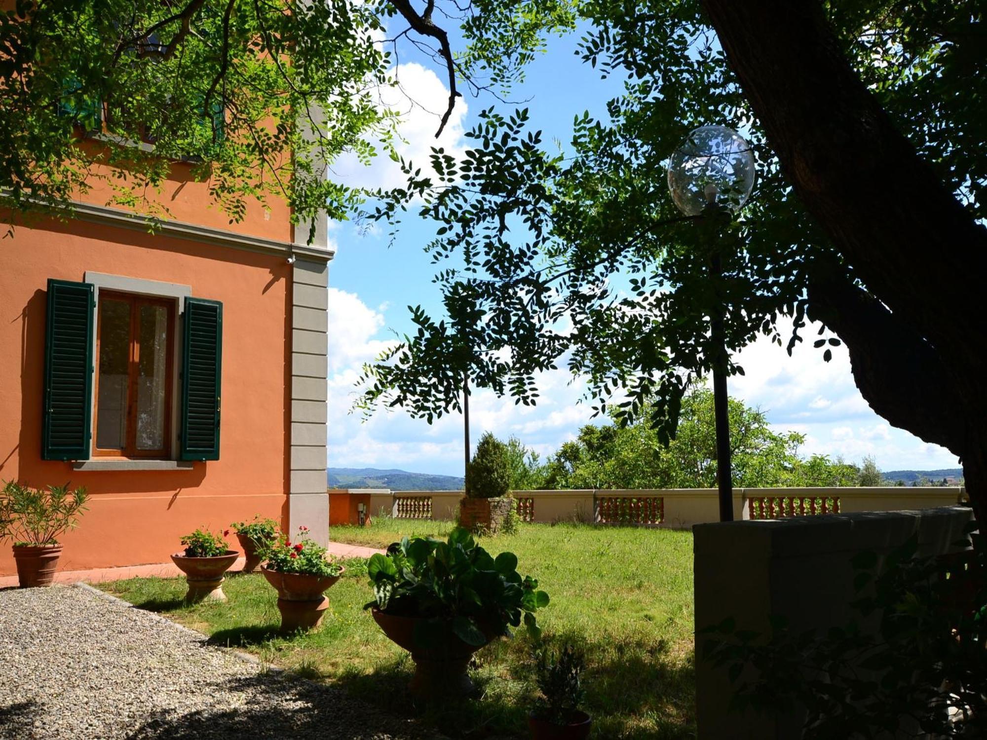 Lovely Holiday Home In Montefiridolfi With Hill View Extérieur photo